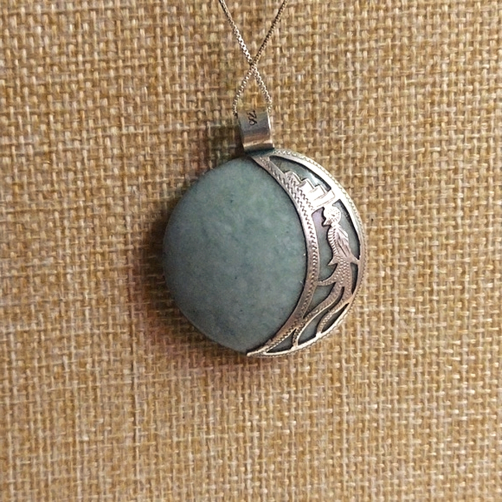 REVERSIBLE JADE BLUE/GREEN SIDE & BLACK SIDE STERLING QUETZAL DESIGNER NECKLACE